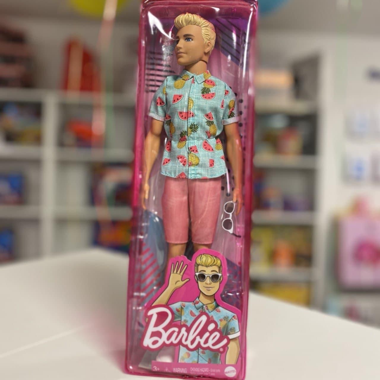 Лялька Барбі Кен у гавайській сорочці Barbie Ken Fashionistas Doll GHW68