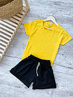 Женский летний комплект жёлтая футболка и чёрные шорты