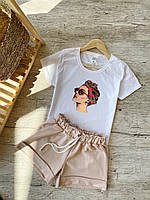 Женский летний комплект белая футболка с принтом "Косынка" и бежевые шорты
