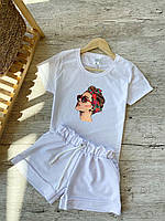 Женский летний комплект белая футболка с принтом "Косынка" и белые шорты