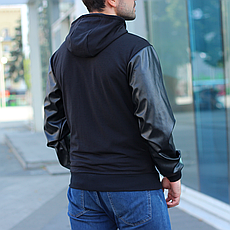 Куртка-бомбер чоловічий чорного кольору з шкіряними рукавами і капюшоном One-Point, фото 2