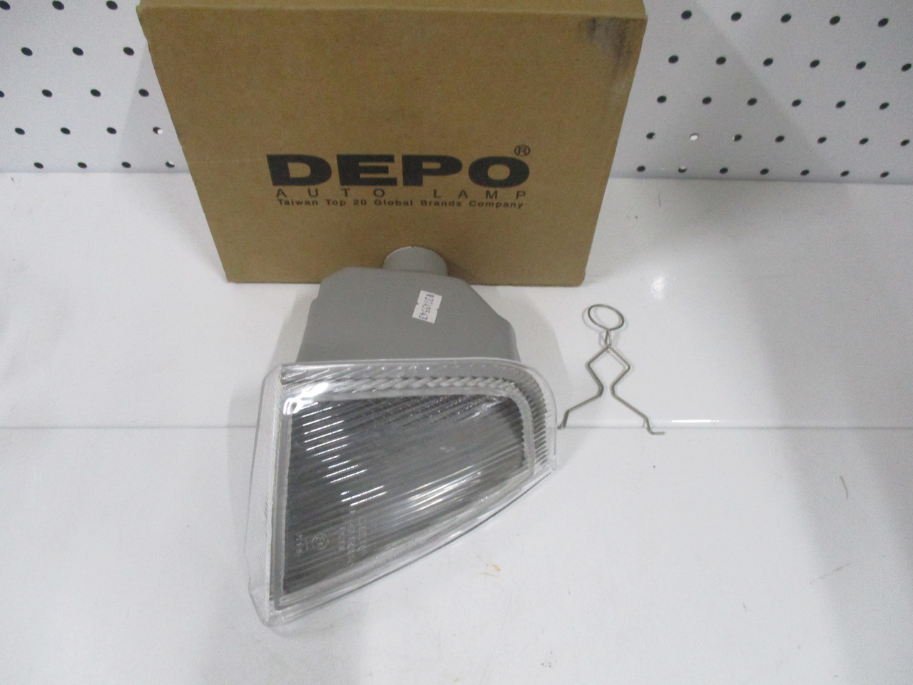 Покажчик повороту правий білий DEPO 442-1508R-UE OPEL OMEGA A