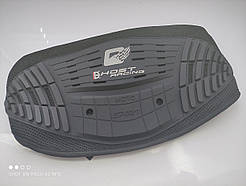 Захист попереку мотоцикліста чорний.