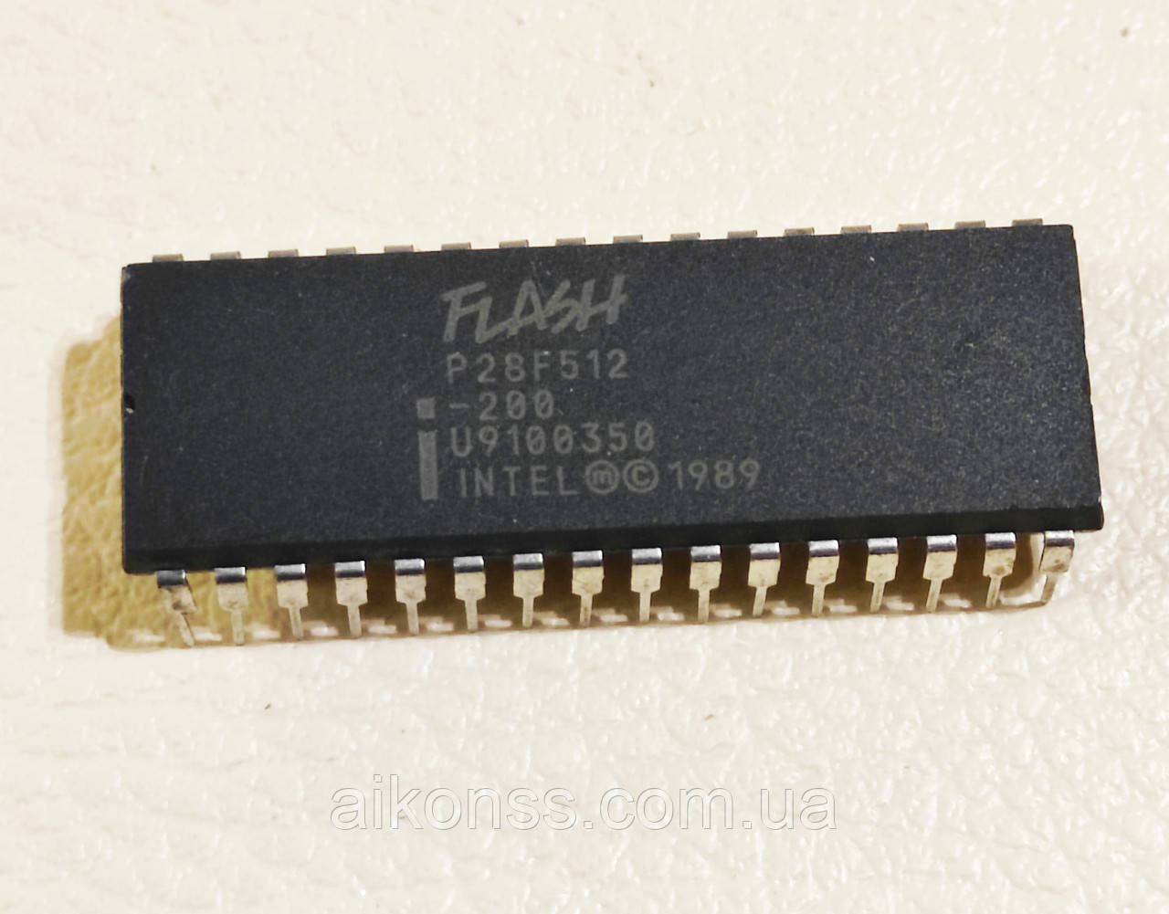 Флеш память микросхема Intel P28F512-200 28F512-150 28F512 DIP-32 . Нові.