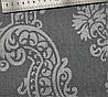 Темно сірі шпалери під тканину 936772 кольору графіт, з великим візерунком у стилі бароко - орнамент, гобелен, вензелі, фото 5