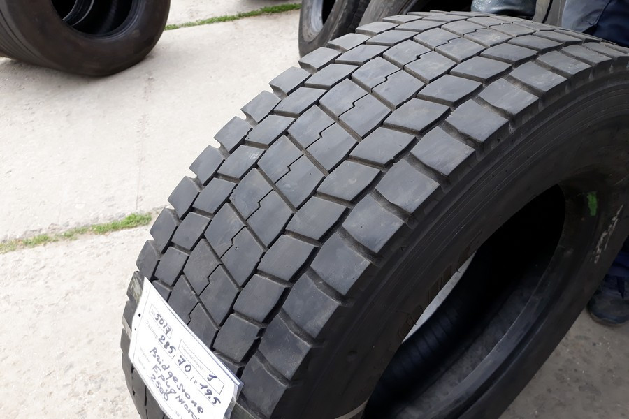 Шины б.у. 285.70.r19.5 Bridgestone M729 Бриджстоун. Резина бу для грузовиков и автобусов Шины б.у. 285.70.r19.5 Bridgestone M729 Бриджстоун. Резина бу для грузовиков и автобусов