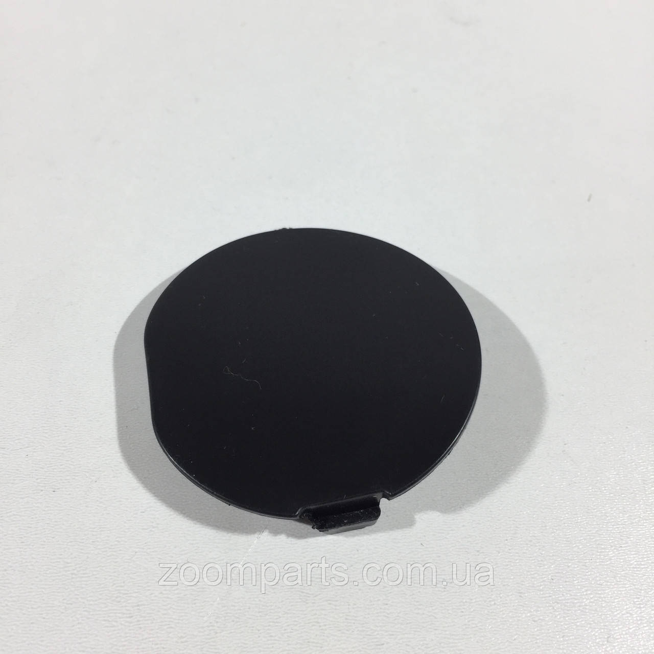 Заглушка буксировочного крюка передня Mazda KB8A50A11BBB
