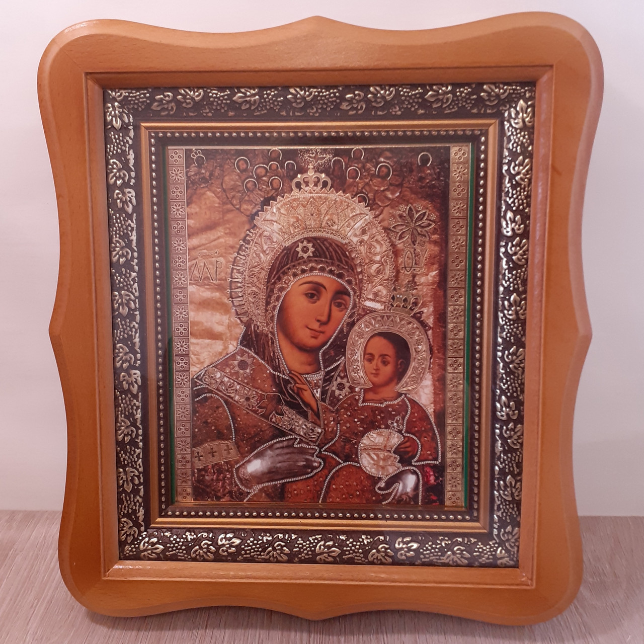 Ікона Віфлеємська Пресвята Богородиця, лик 15х18 см, у світлому дерев'яному кіоті