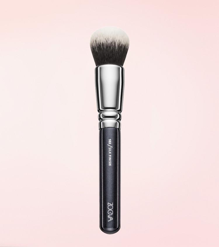 Кисть Zoeva 102 Silk Finish - для тонального крему