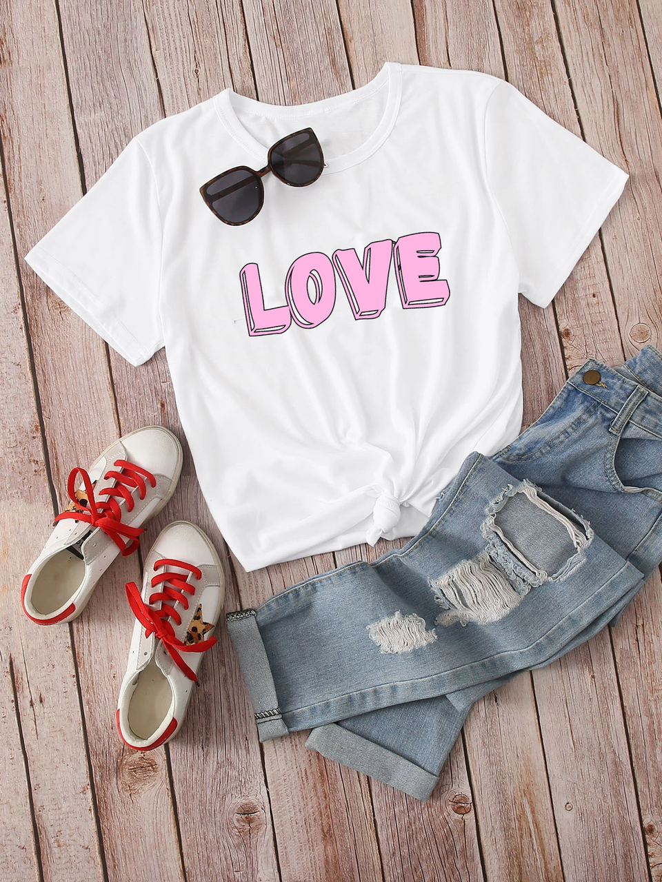 Футболка жіноча з принтом (LOVE)