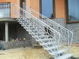 Проекти кованих драбин на 2 поверх