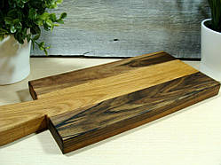 Дерев'яна дошка для подавання та нарізання