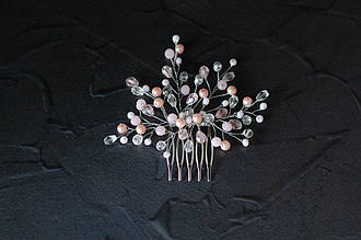 Гребінь для волосся з кристалами та перлинними намистинами рожево-прозорий 230 Об