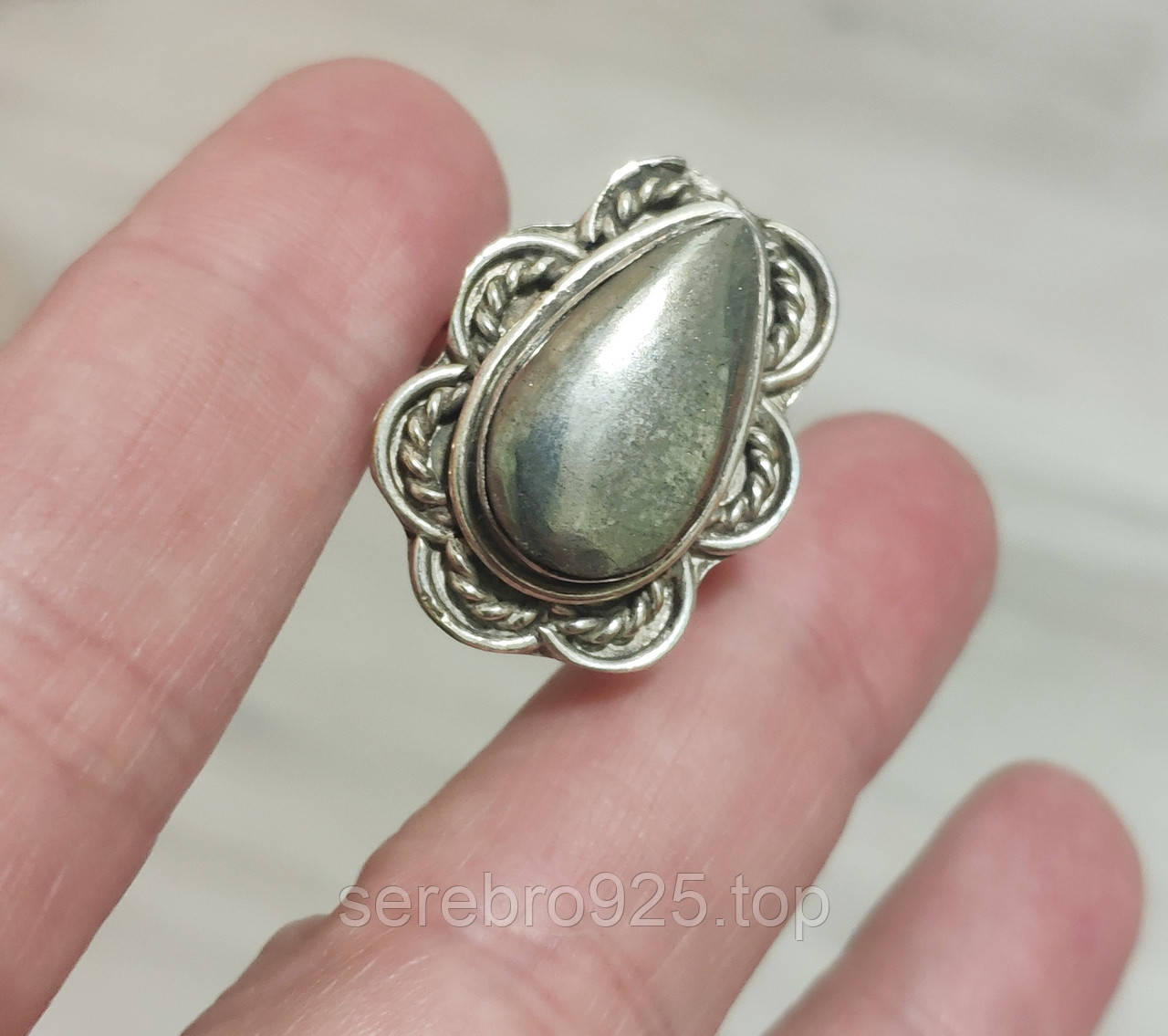 Кільце з піритом у серебрі 17,75 р.