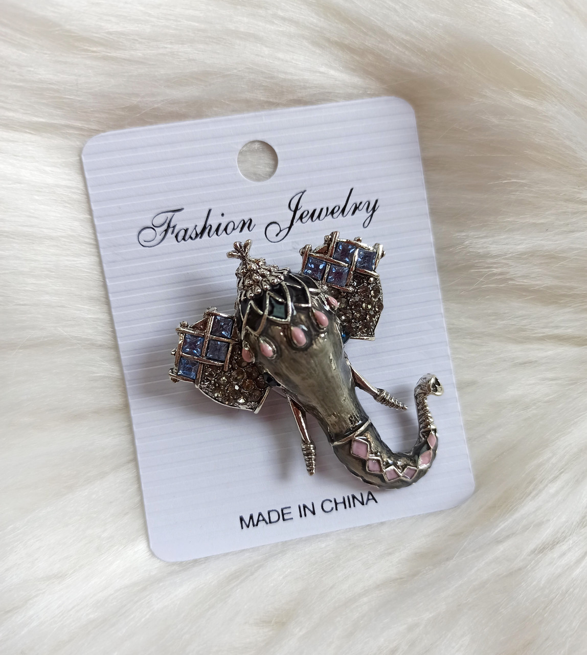 Брошка слон Колір срібло Металевий сплав Прозорі стрази 5.0 см x 4.0 см