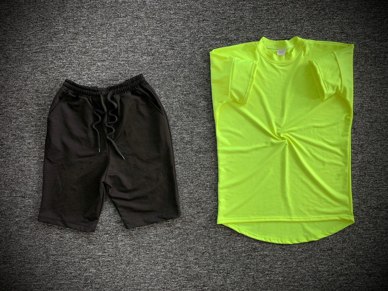 Шорти і футболка оверсайз чорно-жовтого кольору (річний яскравий спортивний костюм) S