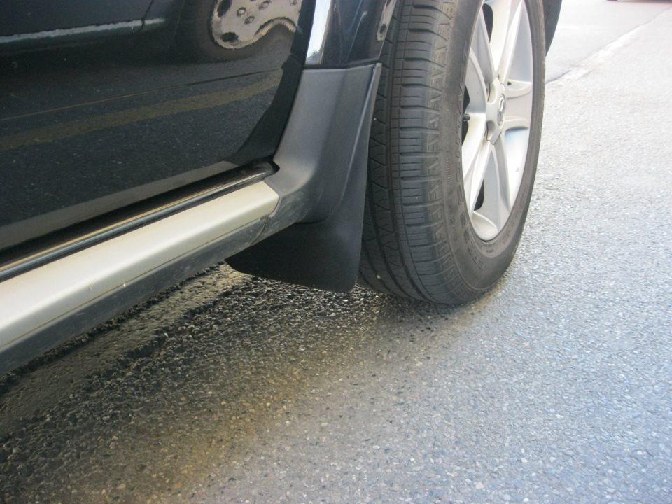 Бризковики передні для Renault Duster (10-) оригінальні 2шт 638537420R, фото 1