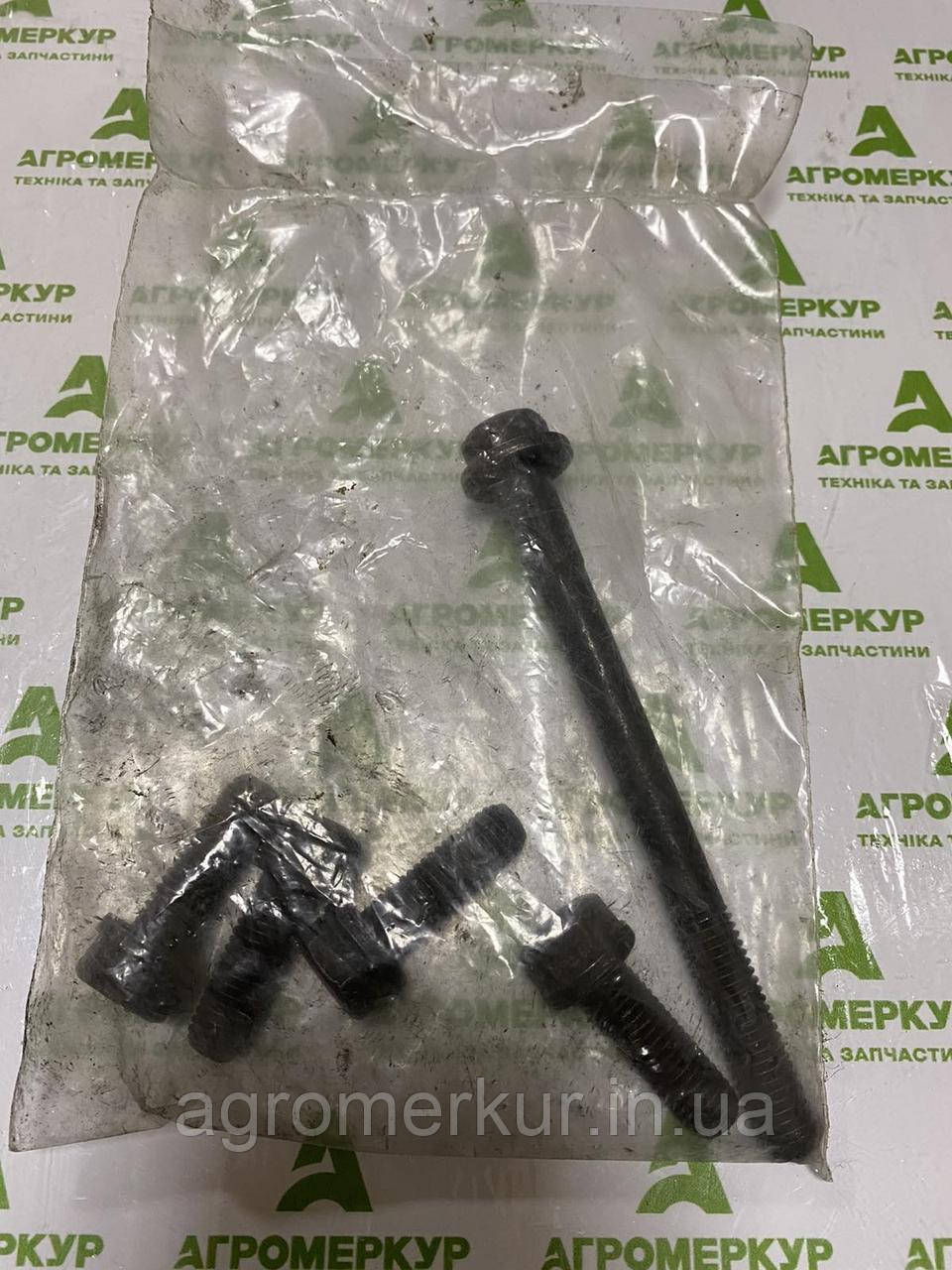 Болт комплект R520410 + R520121 John Deere