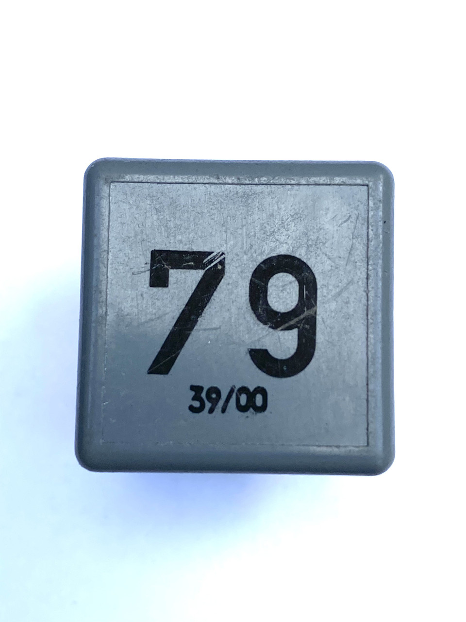 Автомобільний реле No 79 / 191927841 / V23134-A52-X196