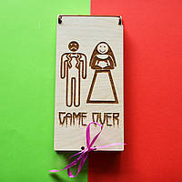 Дерев'яний весільний конверт "Game Over". Оригінальна дерев'яна коробочка на весілля для грошей.