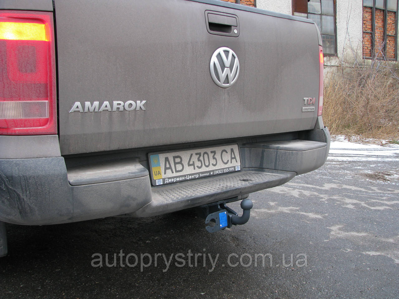 Фаркоп - Volkswagen Amarok Пікап (2010--) з'ємний на двох болтах