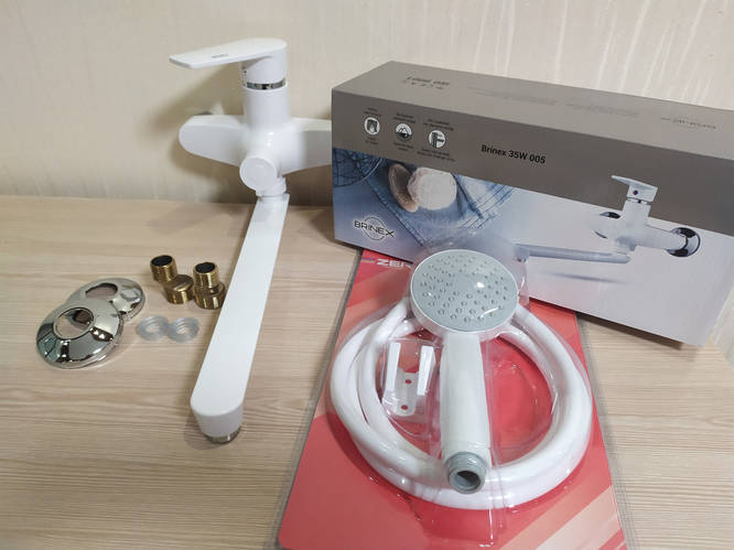 Купить Пластиковый смеситель для ванны в комплекте с длинным изливом ...