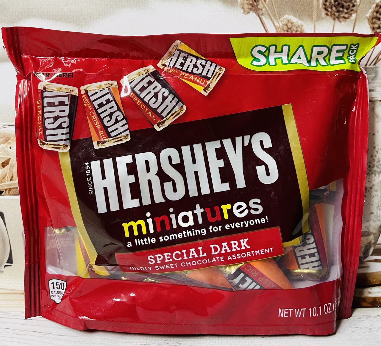 Шоколадні цукерки Hershey's Miniatures мікс смаків, чорний шоколад