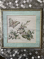 Вышитая картина бабочки и цветущий сад ,размер 30 на 30 см ручная работа крестиком