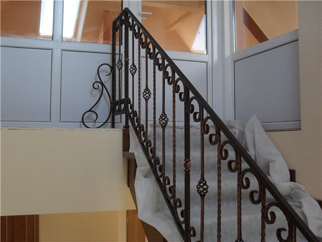 Поручні для драбини з металу ескізи