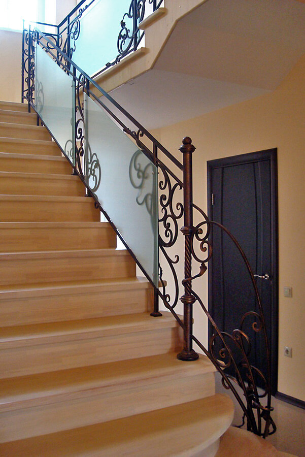 Декоративні бильця з металу