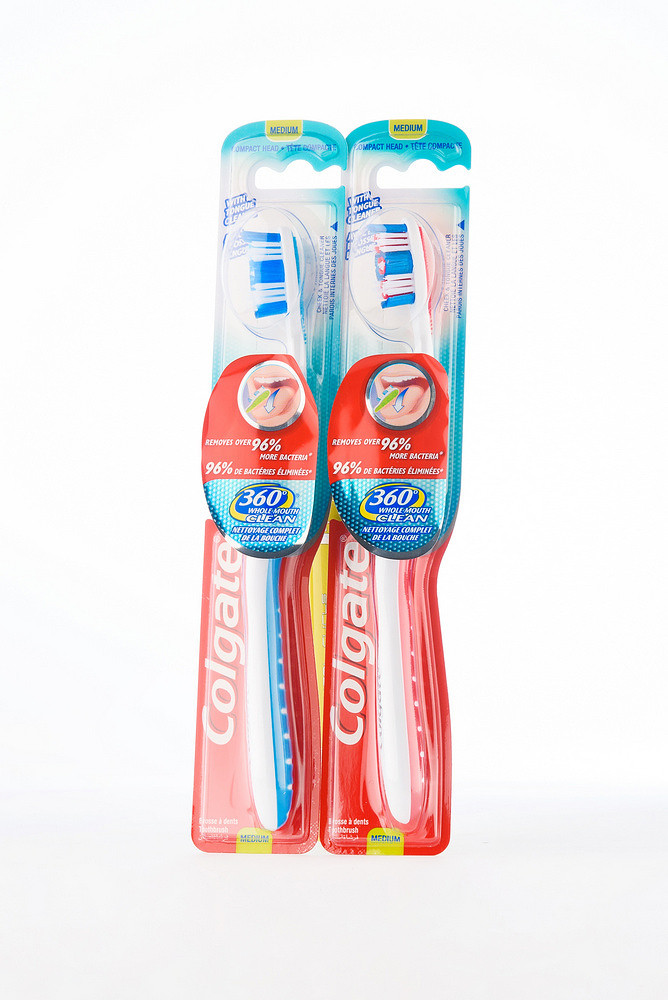 Зубна щітка Colgate ZigZag medium (6001067580390)