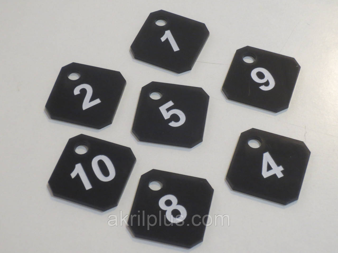 Номерки ромб для ключів із гравіюванням 40*40 мм чорні