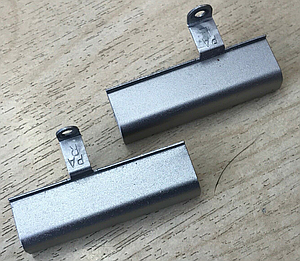 Dell Latitude E6320 заглушки на петлі б/в