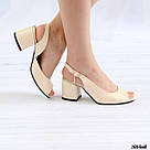 Шкіряні бежеві босоніжки на підборах, фото 6