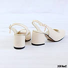 Шкіряні бежеві босоніжки на підборах, фото 8