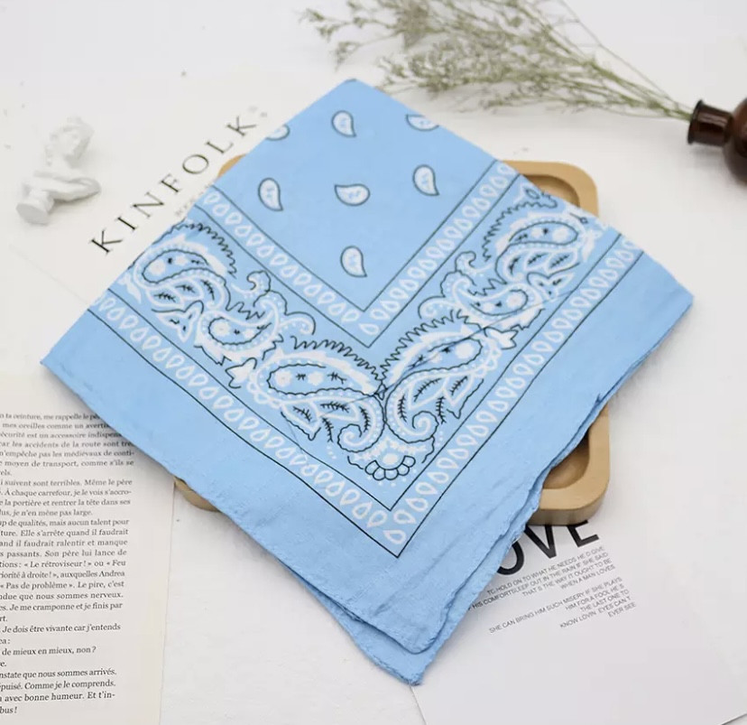 Бандана блакитна