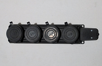 Колодка каучуковая электрическая на четыре гнезда черного цвета c/з и кришками 16 А 250 В Horoz