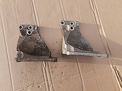 Кронштейн подушки двигуна правий VQ35DE Infiniti FX35 S50 G35 V35 M35 Y50 11232AF801