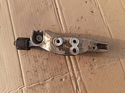 Кронштейн двигуна правий VQ35DE Infiniti FX S50 G35 V35 M35 Y50 2003-2008 11272cg100