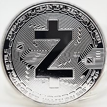 Сувенірна Монета ZCASH срібного кольору.