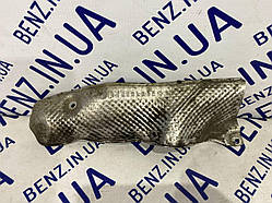 Термозахист над переднім підрамником зліва Mercedes W221, C216 A2216820371