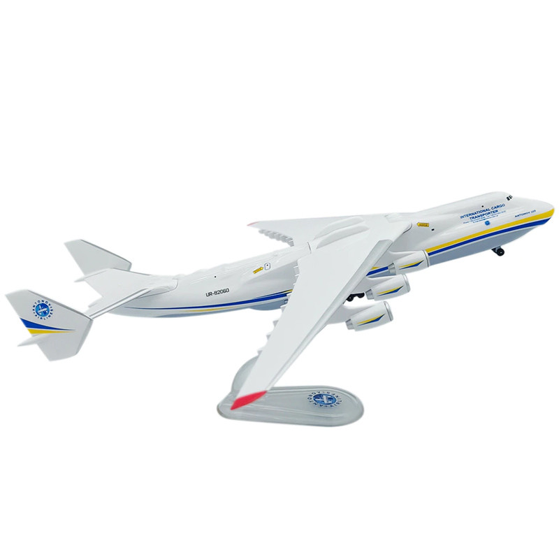 Модель літака Aн-225, масштаб 1:400