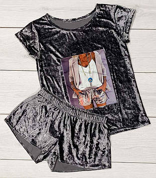 Шорти та футболка з малюнком. Жіночий піжамний комплект.