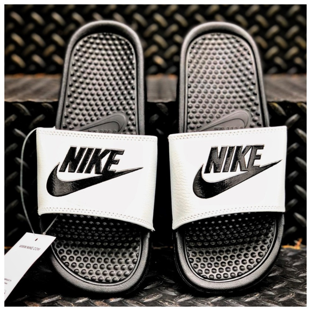Чоловічі шльопанці Nike Benassi JDI, чорно-білі шльопки найк бенассі чорні