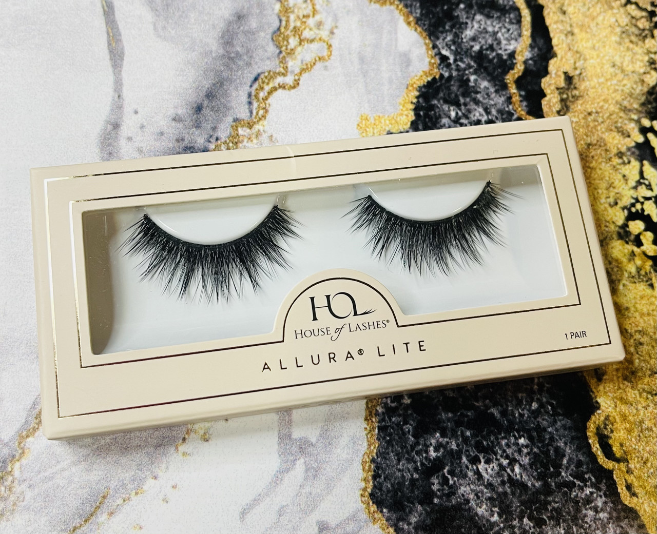 Накладні багаторазові вії HOUSE OF LASHES Allura Lite