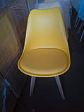 Стілець пластик Milan (Мілан) жовтий 14 на дерев'яних ніжках, м'яке сидіння, фото 2