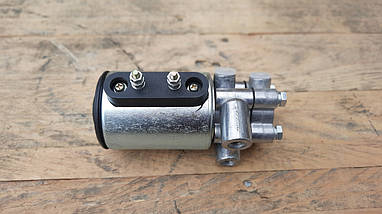 РС330-3721560-00 Електромагнітний клапан підйому кузова (РС330) (РС 15.3747), фото 2