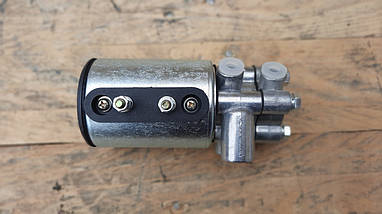 РС330-3721560-00 Електромагнітний клапан підйому кузова (РС330) (РС 15.3747), фото 5