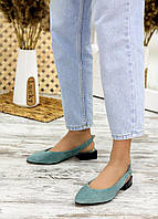 Босоножки женские замшевые на маленьком каблуке с закрытым носком мятного цвета