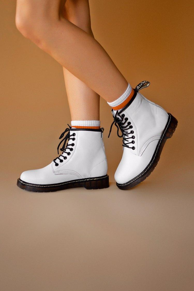 Жіночі демісезонні черевики Dr.Martens White шкіряні білі